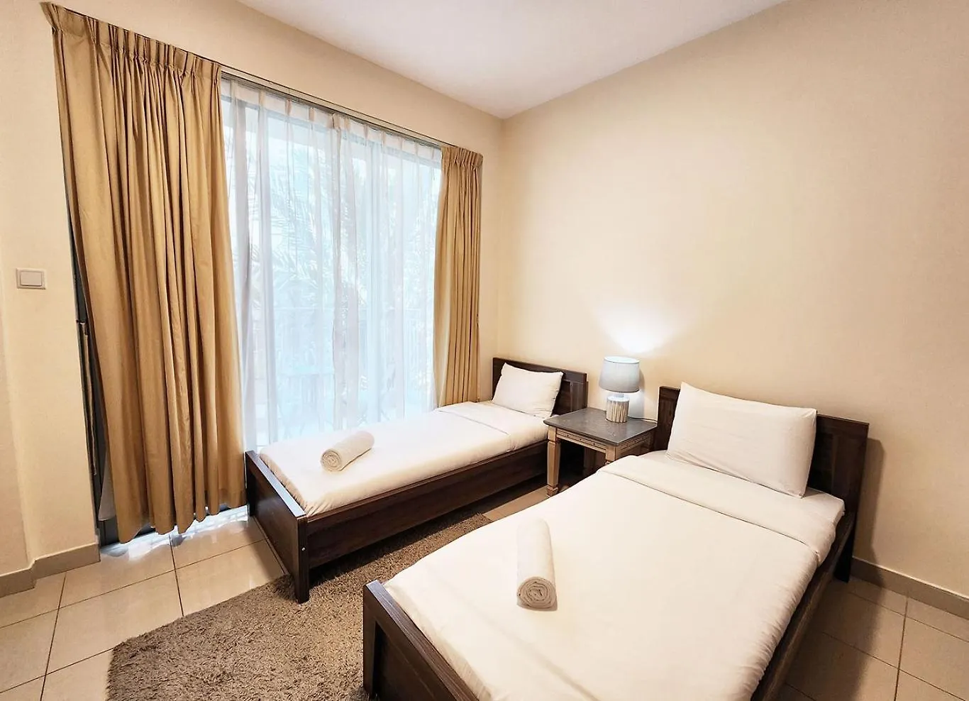 Apartament Rh- The Perfect Family Getaway, 3Br In Standpoint Tower Dubaj
